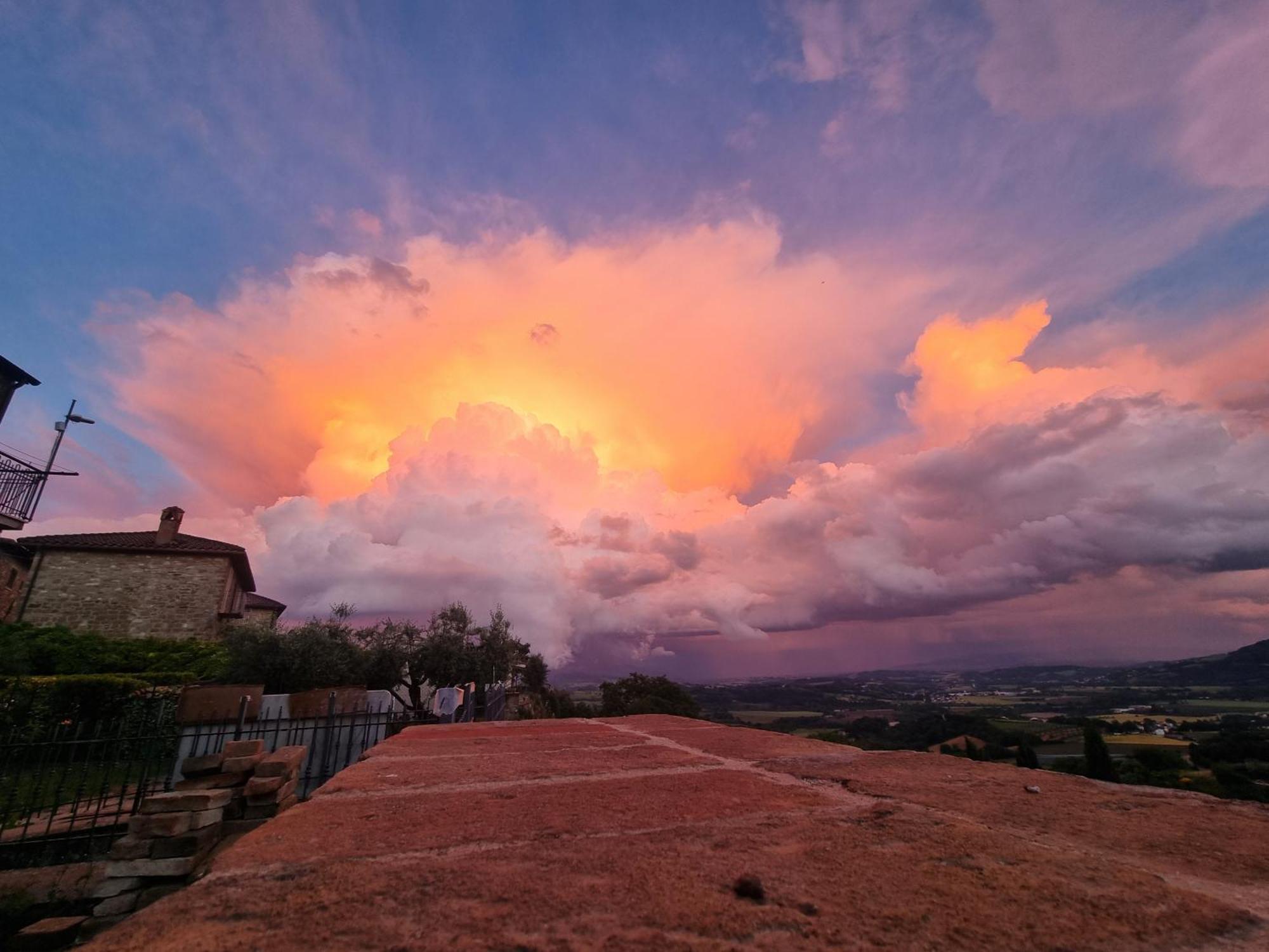 Vesionica Holiday House Perugia Civitella Benazzone المظهر الخارجي الصورة